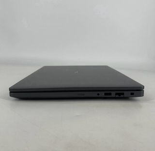 Portátil Dell Pro Max 16 MC16250 16”