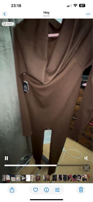 Mono beige de punto con cordones