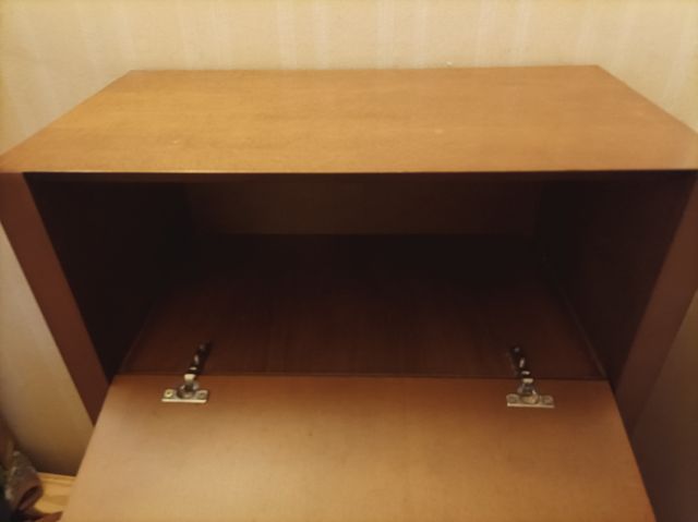 URGE. Mueble zapatero de madera