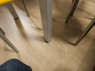 Mesa de cocina cristal y sillas metal