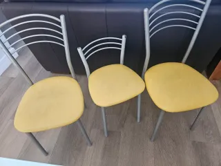 Mesa de cocina cristal y sillas metal