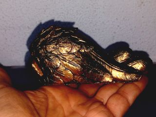 Estatueta decorativa de um anjo bebé a dormir