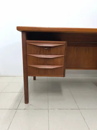 Escritorio Danés de teca Mid Century