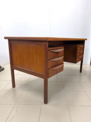 Escritorio Danés de teca Mid Century