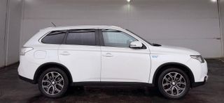 MITSUBISHI OUTLANDER 2.0PHEV 4WD PLUG-IN HYBRID EV