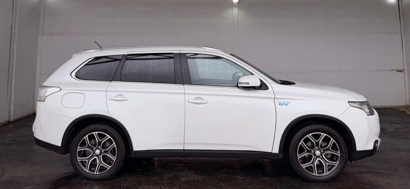 Mitsubishi Outlander 2015, foto 10