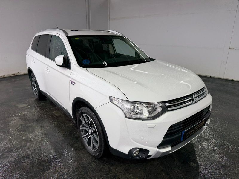 Mitsubishi Outlander 2015, foto 11