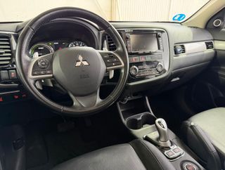 MITSUBISHI OUTLANDER 2.0PHEV 4WD PLUG-IN HYBRID EV