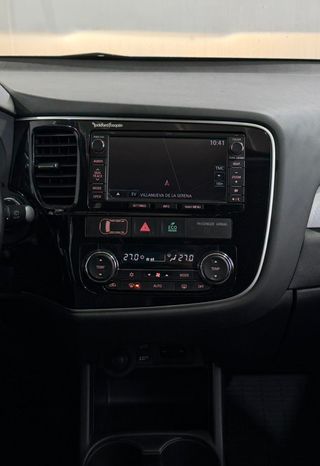 MITSUBISHI OUTLANDER 2.0PHEV 4WD PLUG-IN HYBRID EV