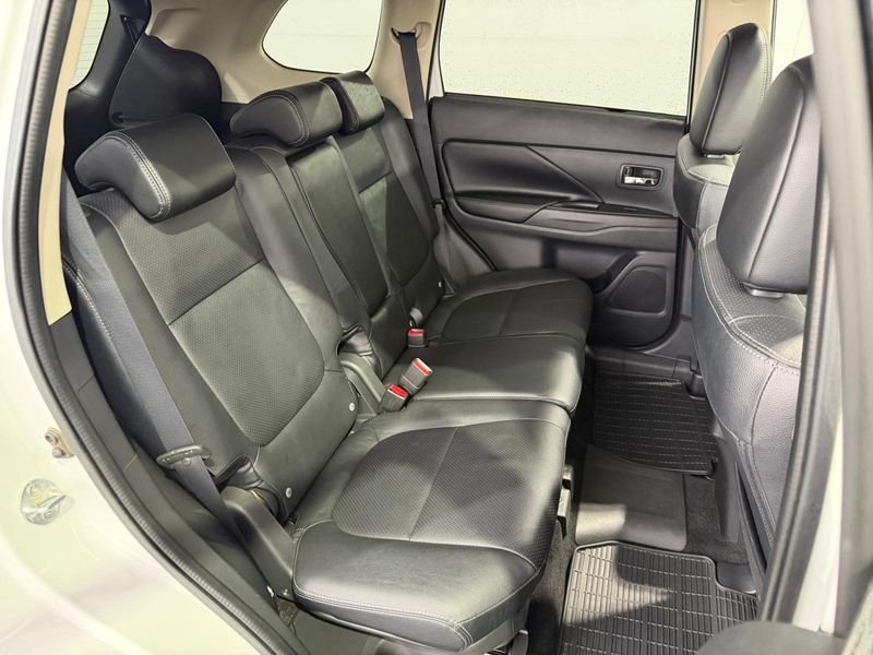 Mitsubishi Outlander 2015, foto 20