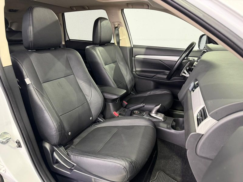 Mitsubishi Outlander 2015, foto 18
