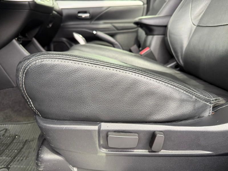 Mitsubishi Outlander 2015, foto 23