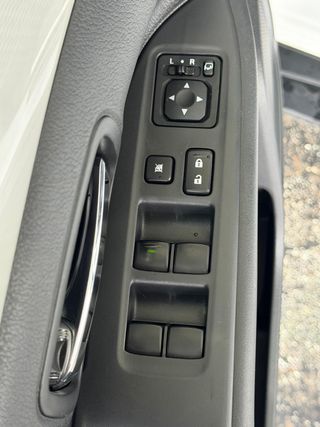 MITSUBISHI OUTLANDER 2.0PHEV 4WD PLUG-IN HYBRID EV