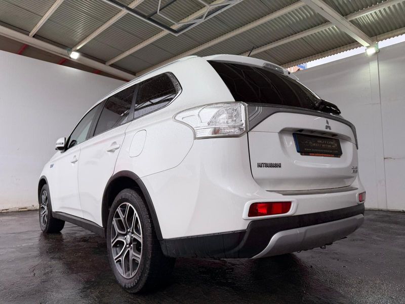 Mitsubishi Outlander 2015, foto 27