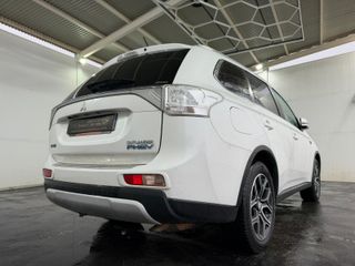 MITSUBISHI OUTLANDER 2.0PHEV 4WD PLUG-IN HYBRID EV
