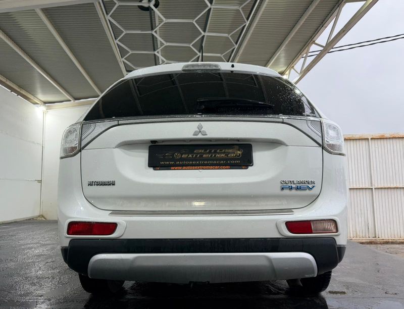 Mitsubishi Outlander 2015, foto 28