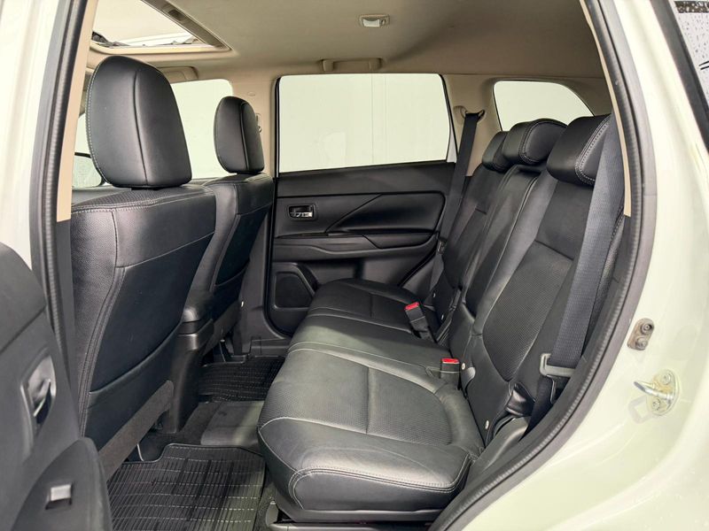 Mitsubishi Outlander 2015, foto 38