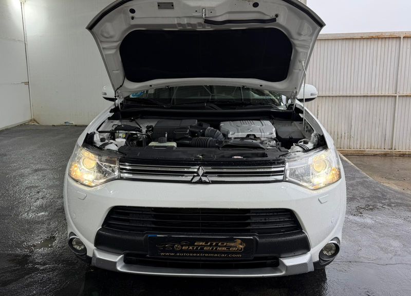 Mitsubishi Outlander 2015, foto 43