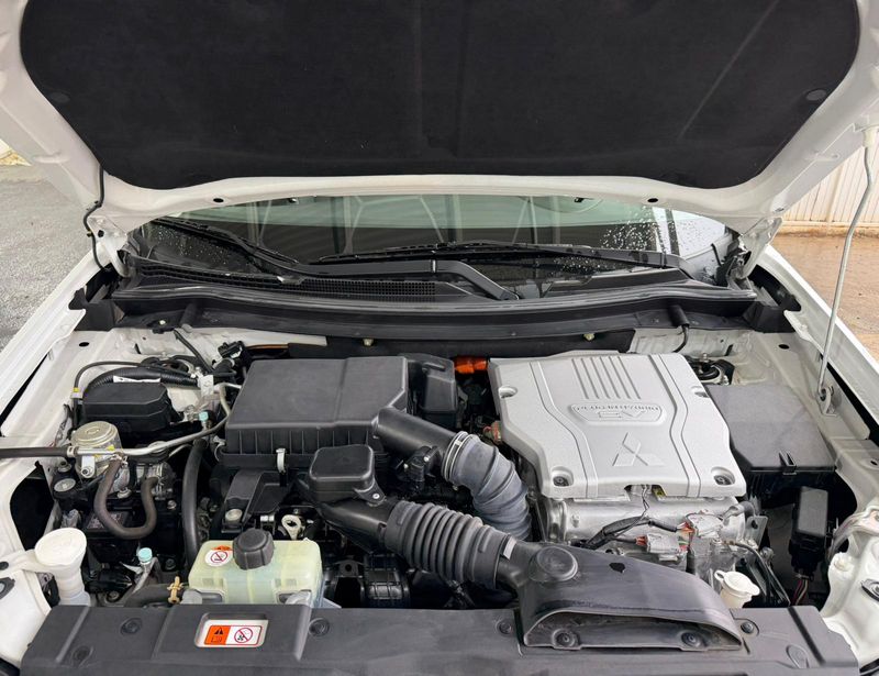 Mitsubishi Outlander 2015, foto 42
