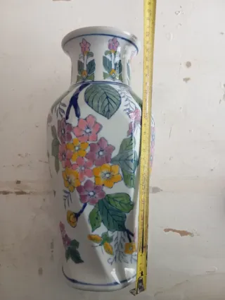 Jarrón de cerámica multicolor