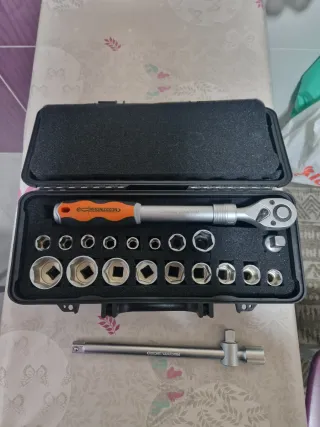 MALETIN MAGNUSSON CARRACA TELESCOPICA 20 PIEZAS