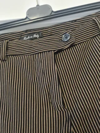 Pantaloni a righe beige e neri