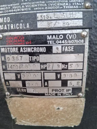 Tronzadora de disco para hierro con lubricador