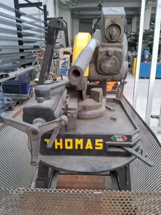 Tronzadora de disco para hierro con lubricador