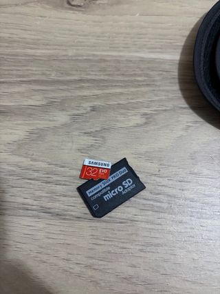 PSP 3000 Sony Negra impoluta + Memoria y juegos