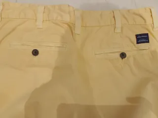Pantalón chino caballero amarillo