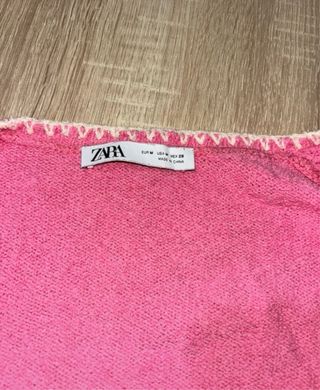 Rebeca rosa con botones