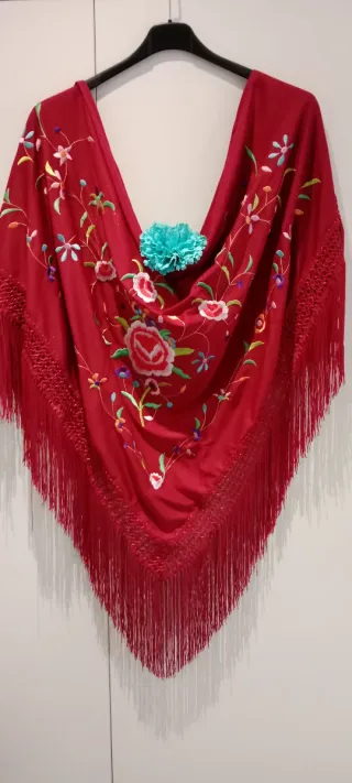 Mantoncillo bordado flores