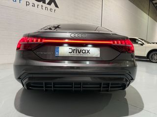 Audi e-tron GT Audi e-tron GT 60 quattro 350kW (476CV)