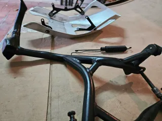 Cavalletto Centrale e Paramotore Morini Granpasso