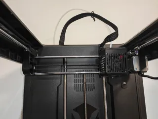 Impresora 3D Voxelab Negra y Roja