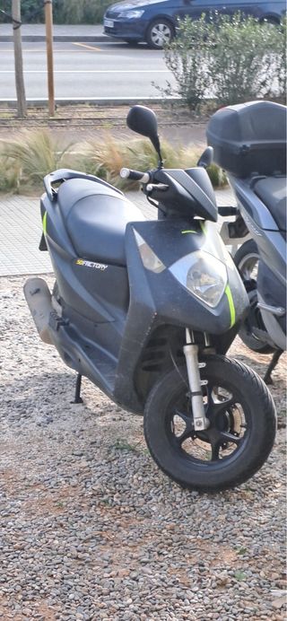 Moto Honda Dylan 125 scooter