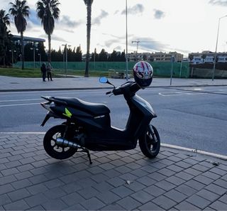 Moto Honda Dylan 125 scooter