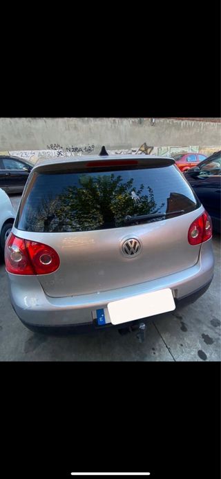 Volkswagen Golf 2004