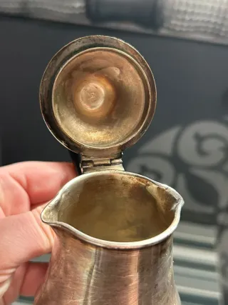 Chocolatera antigua baño de plata