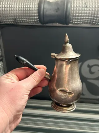 Chocolatera antigua baño de plata