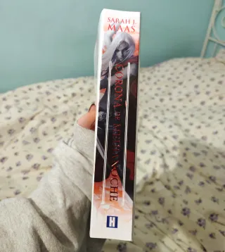 Corona de medianoche de Sarah J. Maas