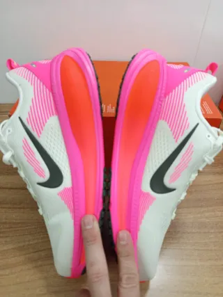 Nike Vomero 18 CM Talla 41