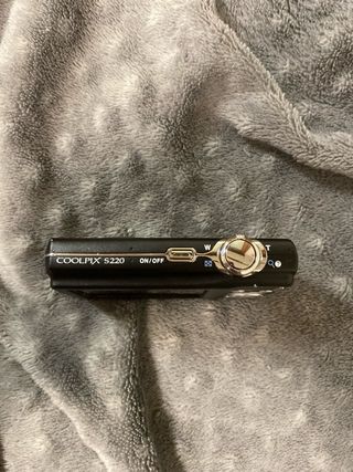 Cámara Digital Nikon Coolpix S220