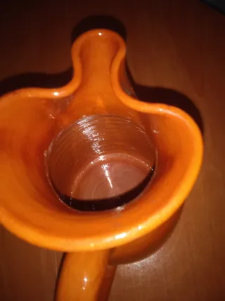 Jarra rústica de barro