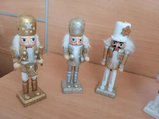 Cascanueces Navidad Músicos Dorados