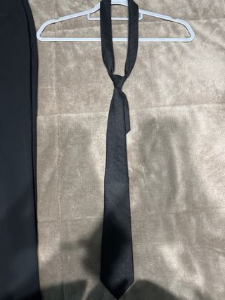 Traje Negro Mango Americana talla 46 y pantalón 38