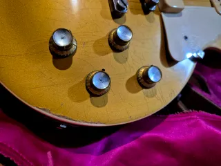 Gibson Les Paul Gold Top Deluxe 2001