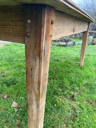 Mesa de madera rústica