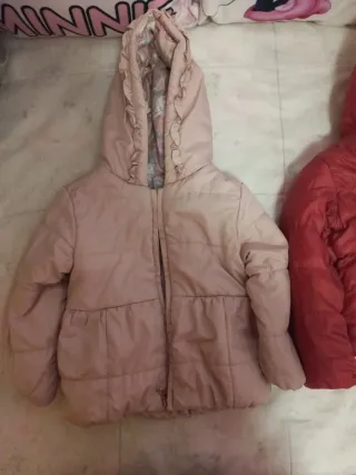 Lote 2 abrigos reversibles niña