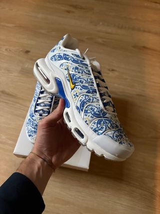 Nike Air Max Plus Lisboa 44.5 EU - 10.5 US